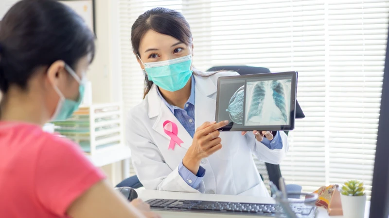 Trong quá trình điều trị ung thư vú, bác sĩ có thể theo dõi diễn biến nồng độ CA 15-3 theo thời gian