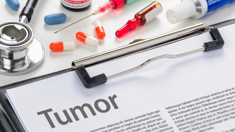 Dấu ấn ung thư (tumor markers) là các chất sinh học được tạo ra bởi tế bào ung thư hoặc bởi cơ thể phản ứng lại với sự hiện diện của ung thư