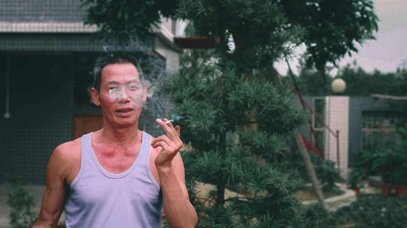 Người hút thuốc lá lâu năm nên thực hiện xét nghiệm đột biến gen ung thư phổi