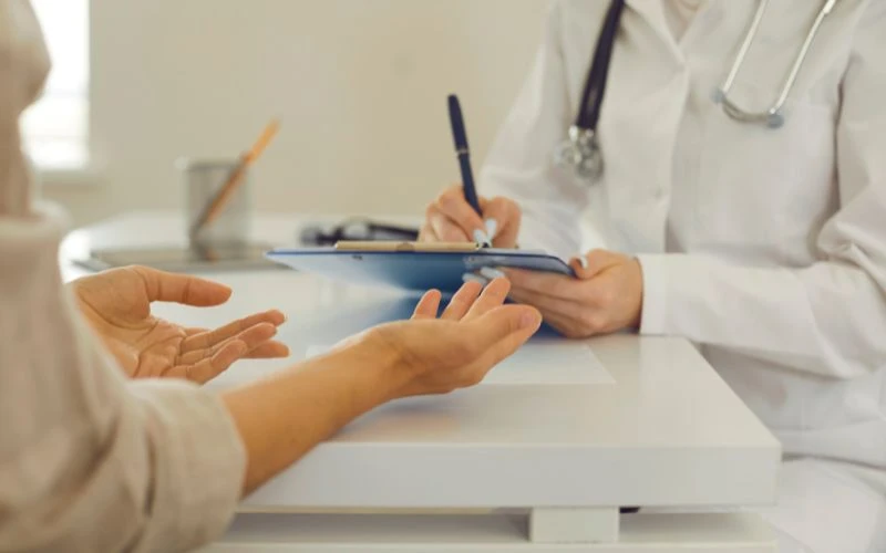 Xét nghiệm Double test là xét nghiệm dịch vụ, người nhà tự chi trả chi phí này