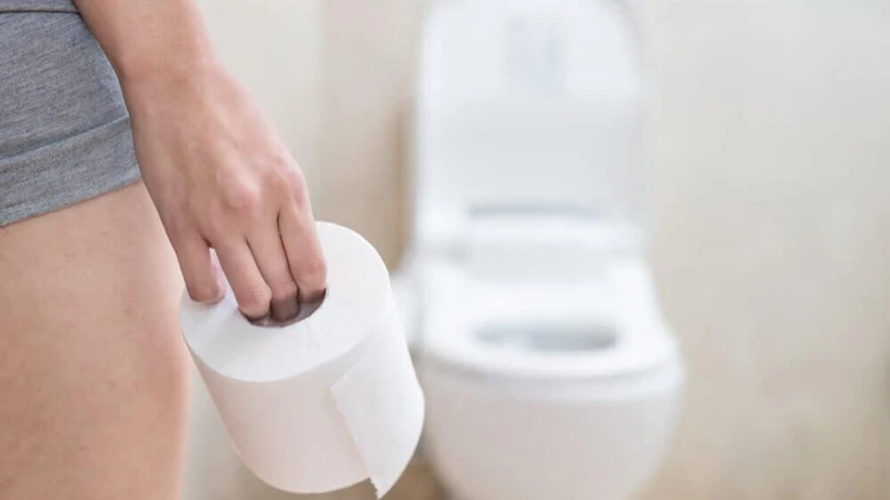 Nếu bị tiêu chảy kéo dài, bác sĩ sẽ đề nghị làm xét nghiệm soi phân để kiểm tra