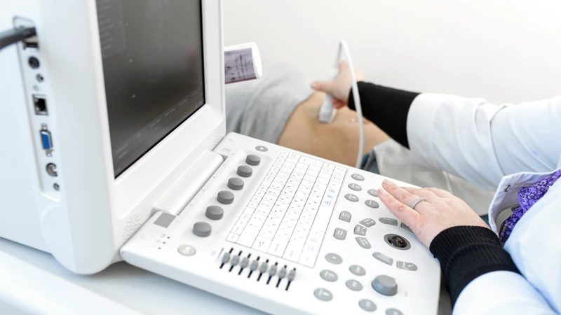 Siêu âm Doppler giúp theo dõi sức khỏe và sự phát triển của thai nhi