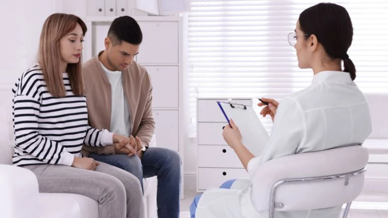 Virus viêm gan B chủ yếu lây truyền qua đường máu, quan hệ tình dục và từ mẹ sang con