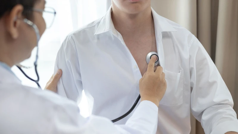 Người bệnh nên đi khám nếu bệnh xơ cứng bì tiến triển nặng hơn tại nhiều cơ quan