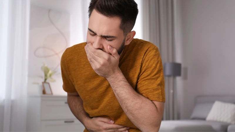 Xuất huyết dạ dày nôn ra máu có nguy hiểm không? Đây là dấu hiệu nguy hiểm