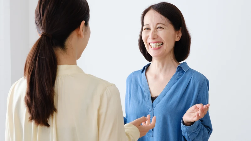 Xương móng góp phần kiểm soát vị trí lưỡi và thanh quản khi tạo âm