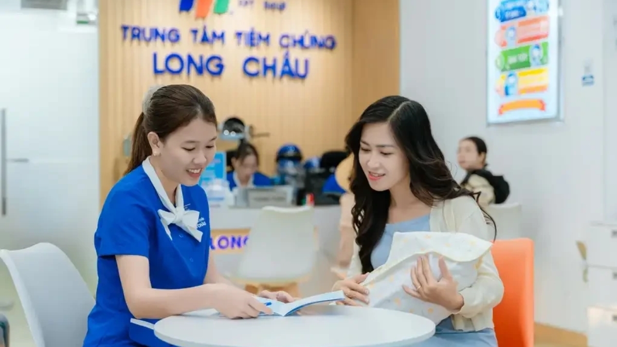 be-12-thang-chich-ngua-gi-theo-lich-tiem-chung 1.jpg