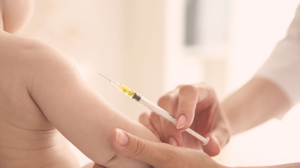 be-12-thang-chich-ngua-gi-theo-lich-tiem-chung 3.jpg