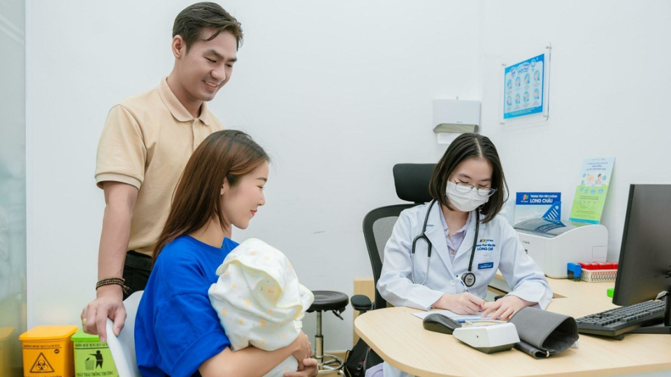 be-9-thang-tiem-mui-gi-theo-lich-tiem-chung 4.png