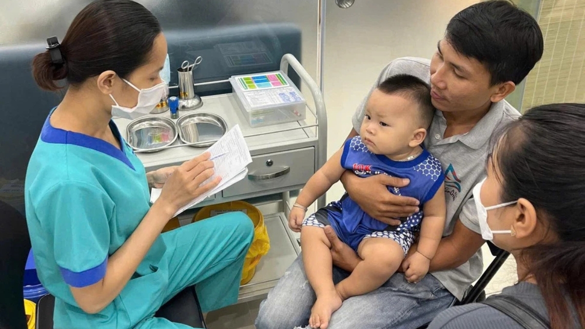 lich-tiem-chung-tre-em-day-du-phu-huynh-can-nam 4.jpg