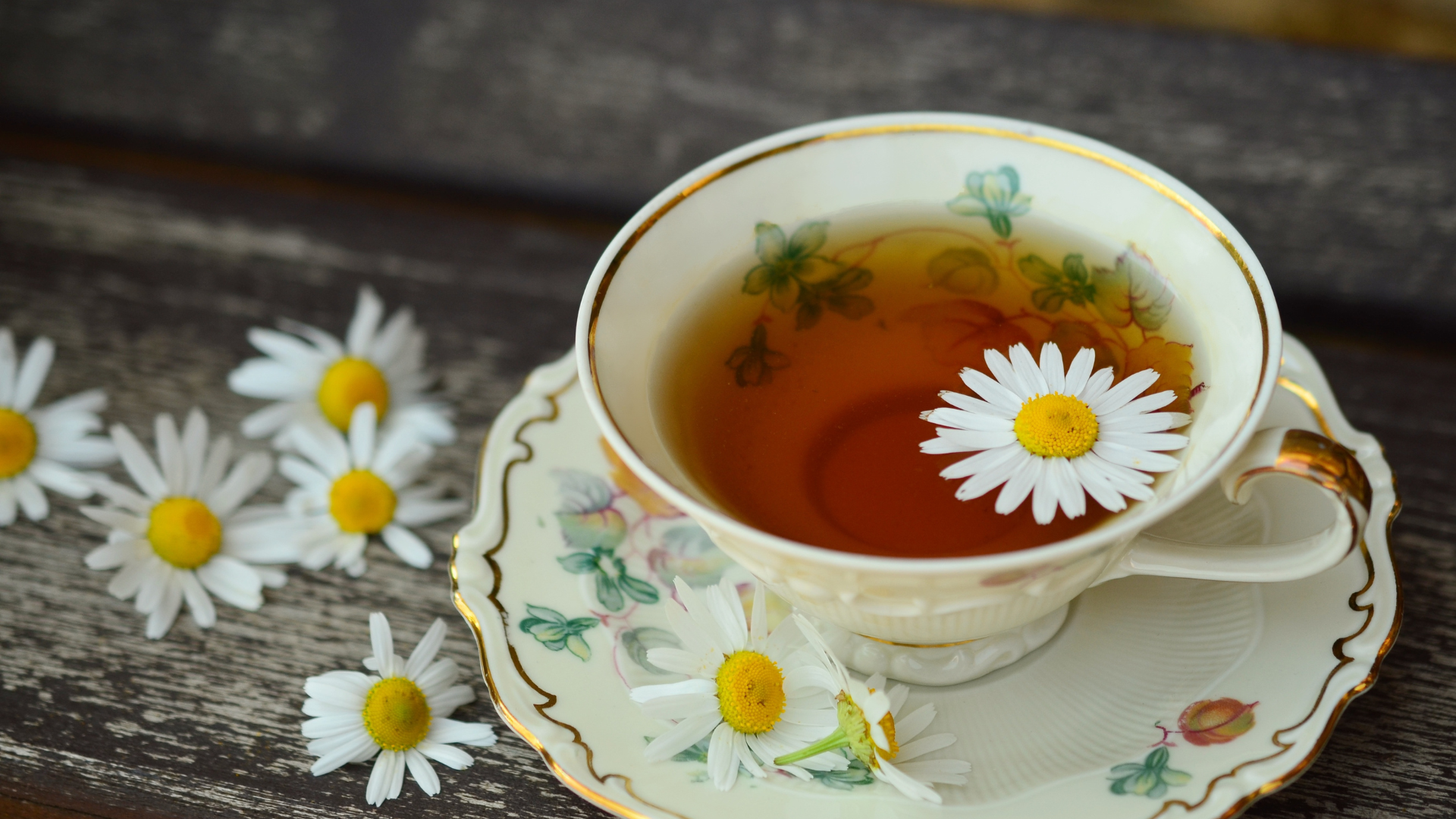 Trà thảo dược không chứa caffeine là lựa chọn lành mạnh cho sức khỏe
