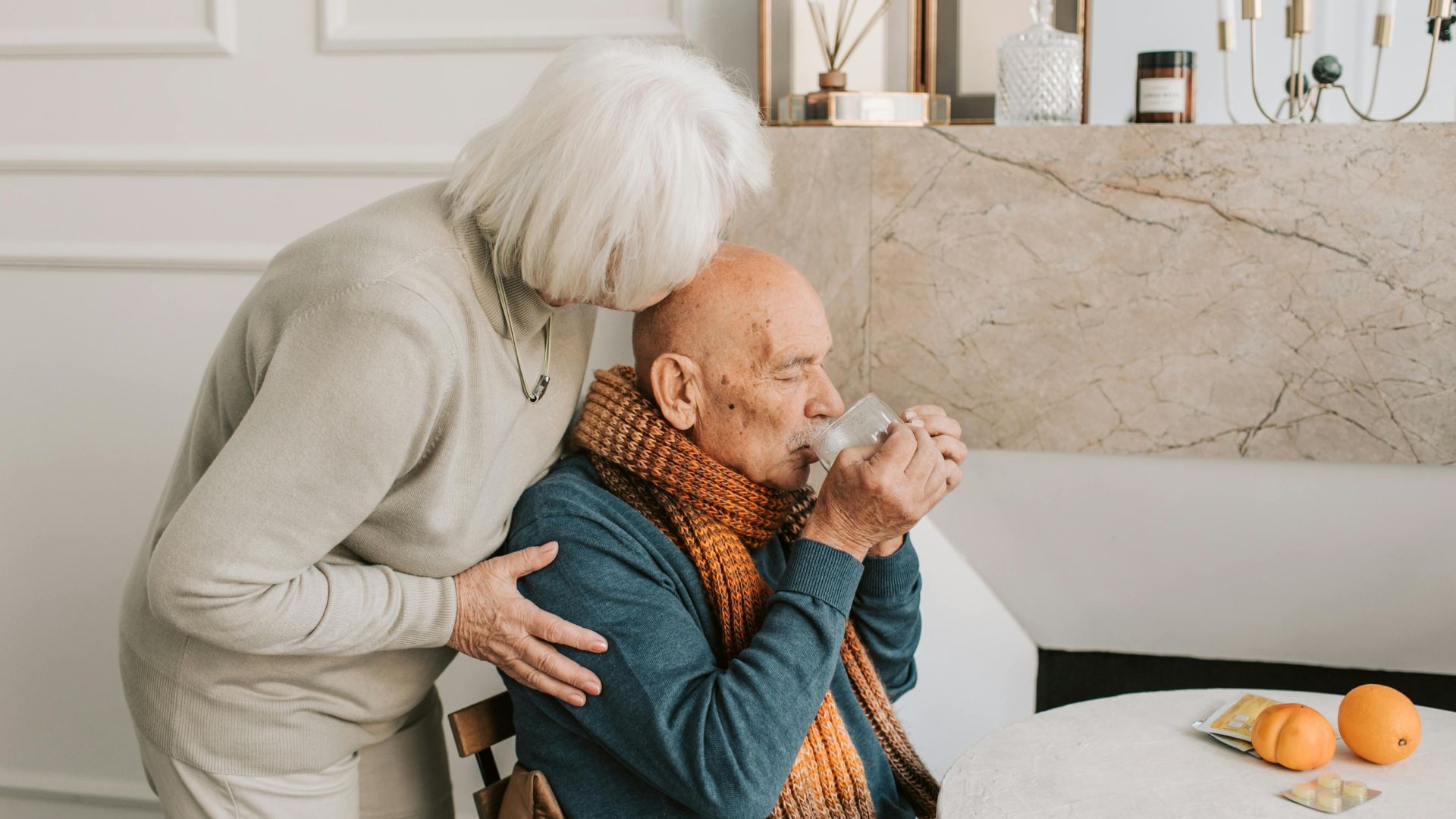 Người cao tuổi thường có nguy cơ bị táo bón cao hơn khi uống kẽm