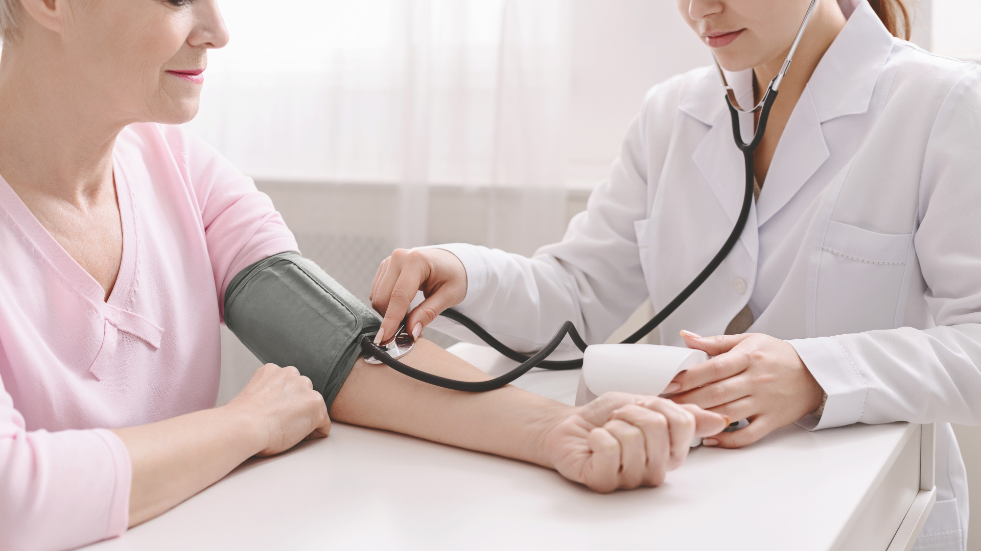 Cách uống nước dừa hợp lý để hỗ trợ sức khỏe