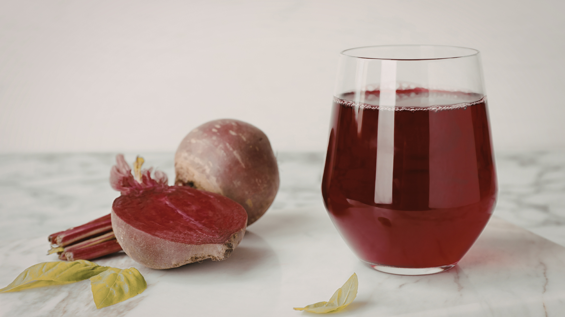 Hiệu quả sức khỏe của nước ép củ dền còn phụ thuộc vào liều lượng, cơ địa và cách sử dụng