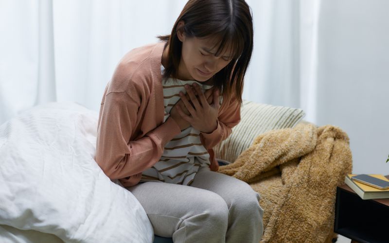 Uống trà gừng quá nhiều có thể gây rối loạn nhịp tim