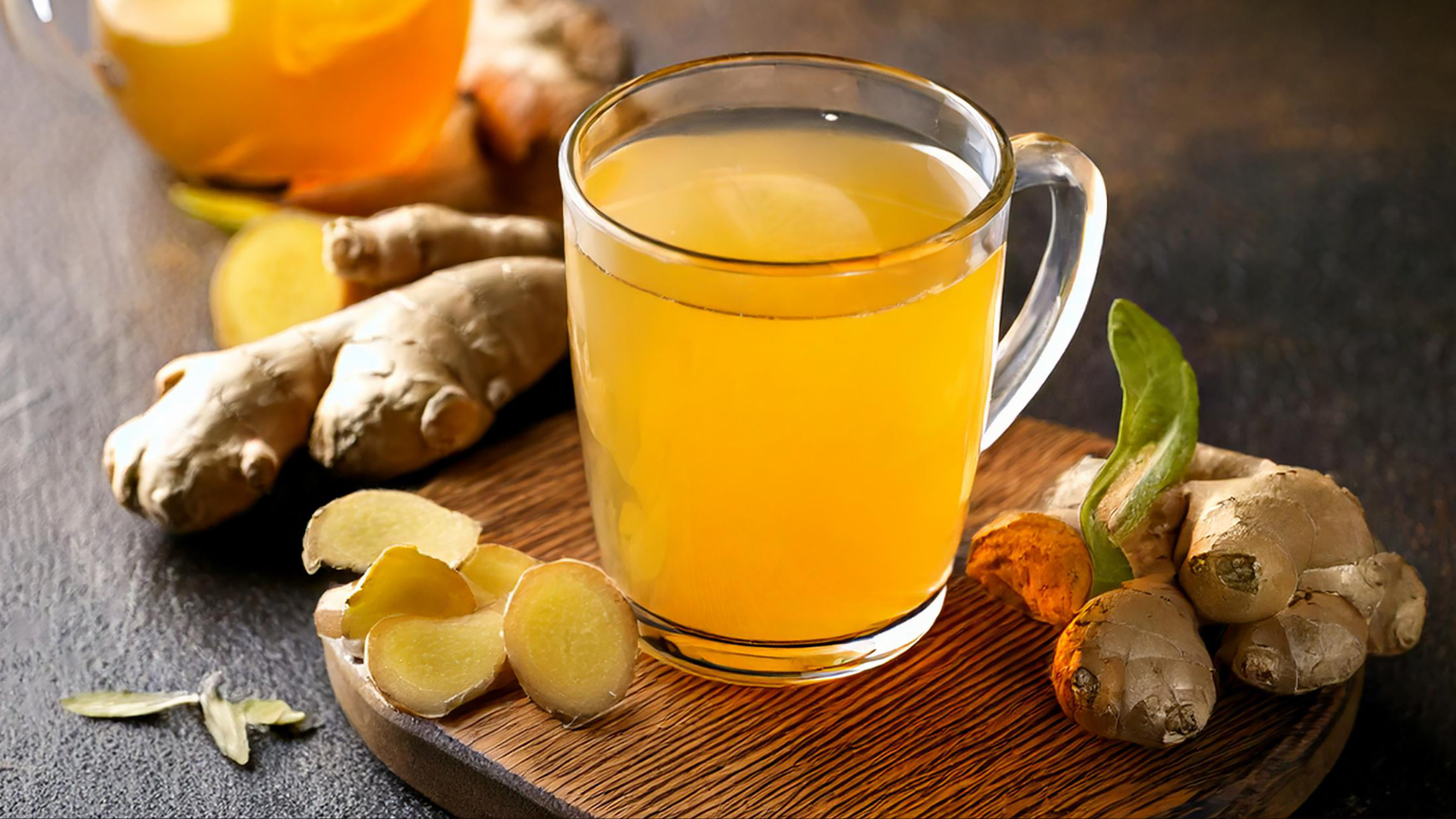 Không nên uống nước gừng khi bụng đói