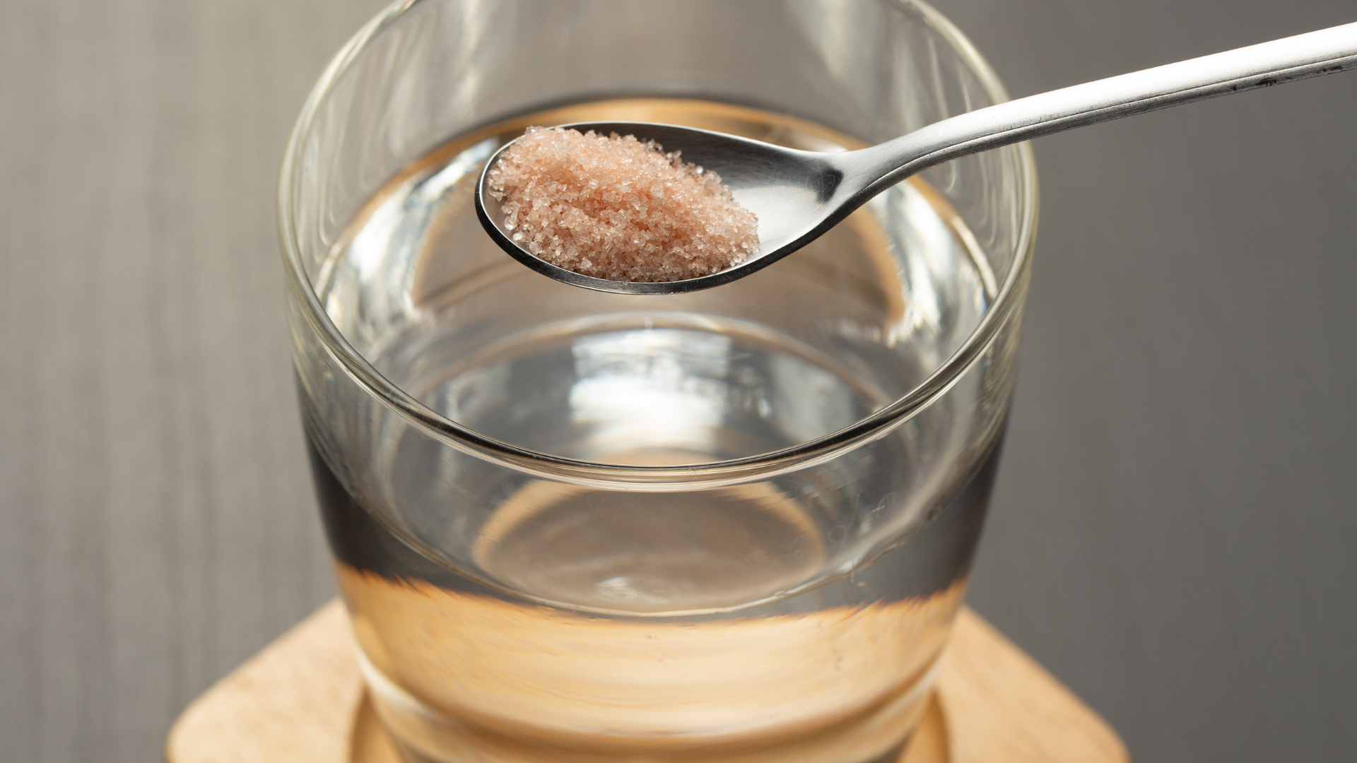 Hướng dẫn sử dụng nước muối đúng cách để đảm bảo an toàn