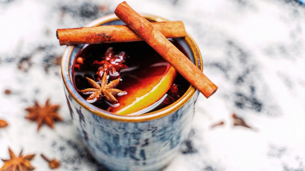 Nước quế chỉ nên dùng liều nhỏ 1 - 2 g/ngày và không uống hằng ngày