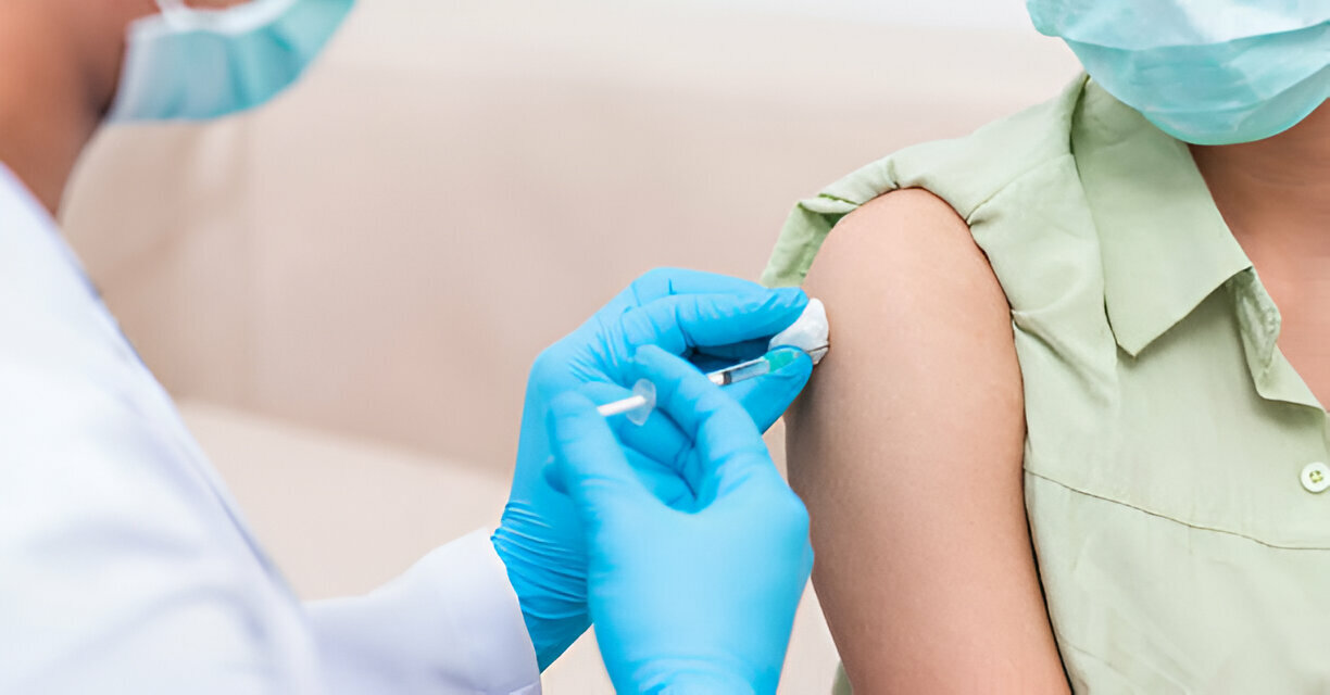 uong-rota-va-tiem-phe-cau-cung-luc-duoc-khong-3