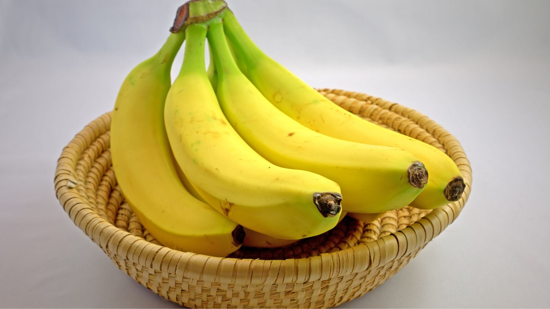 Chuối giúp giảm đau đầu sau khi uống rượu nhờ bổ sung kali