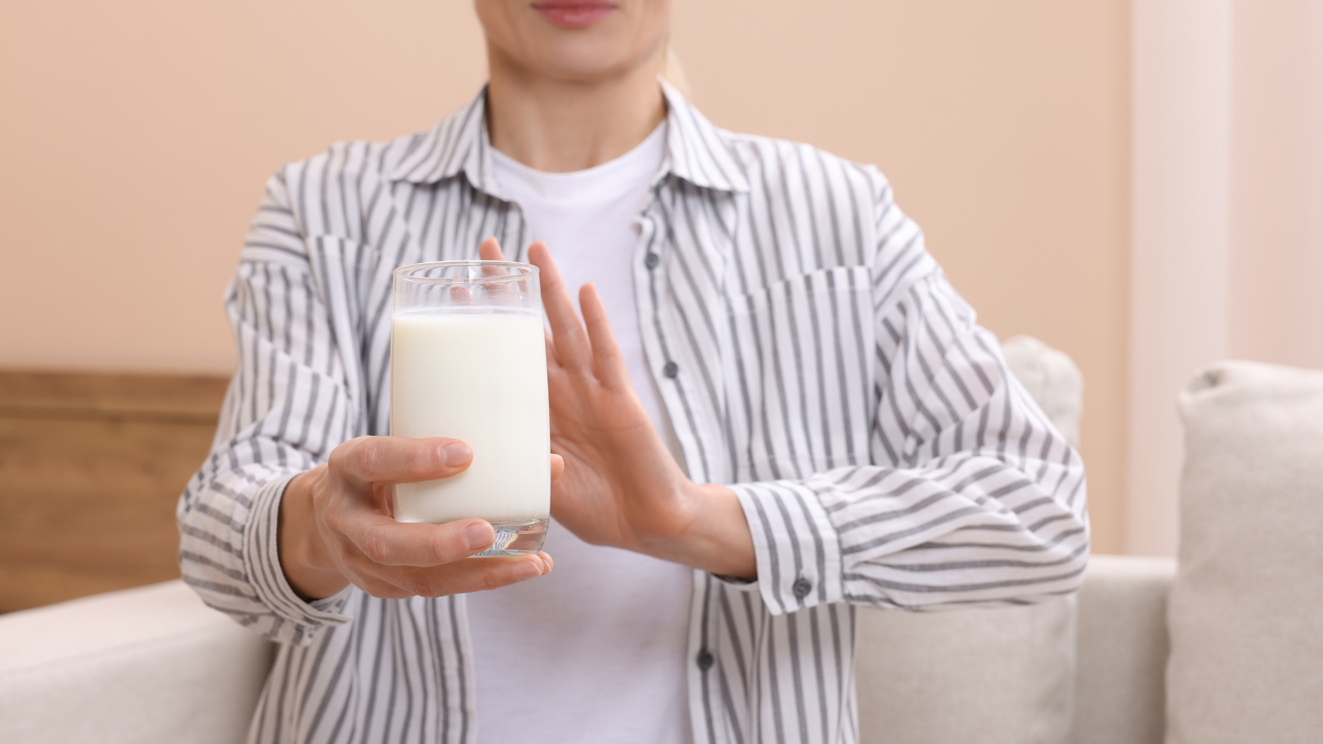 Sữa hạt không chứa lactose nên rất phù hợp cho người có vấn đề về tiêu hóa khi uống sữa bò