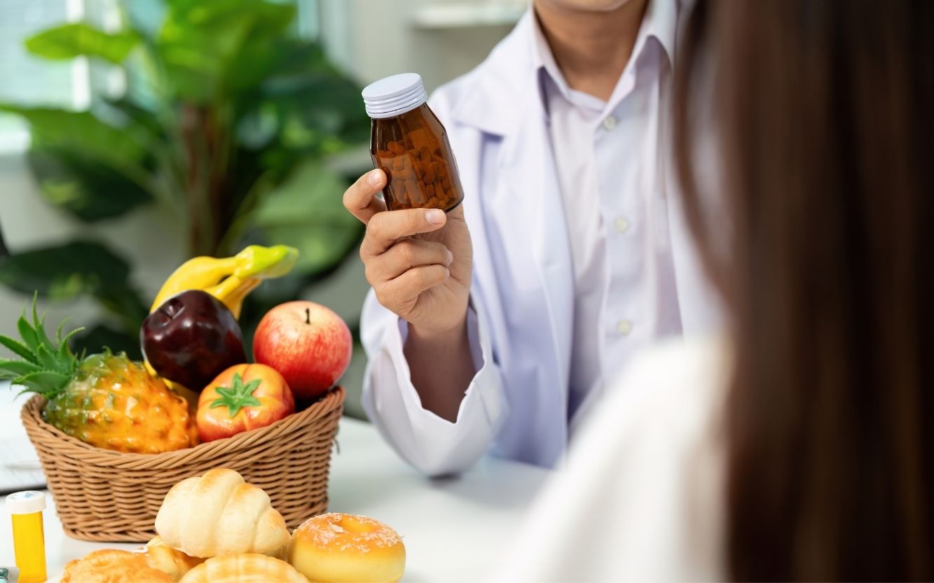 Thực phẩm chức năng không cần thiết ở người khỏe mạnh, nên ưu tiên cải thiện chế độ ăn uống hơn là sử dụng thực phẩm bổ sung