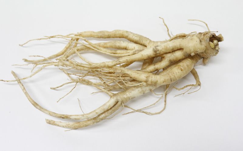 Một số thảo dược hoặc chiết xuất thiên nhiên có trong thực phẩm chức năng cũng có thể tiềm ẩn nguy cơ gây hại cho thận