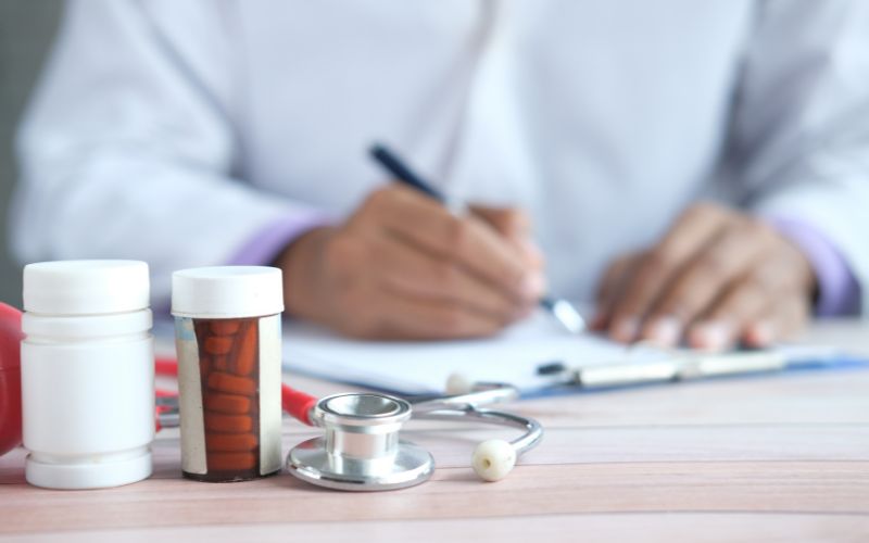 Uống thuốc hạ sốt cách nhau bao lâu là an toàn? 4 - 6 giờ là khoảng cách khuyến cáo của thuốc hạ sốt Paracetamol