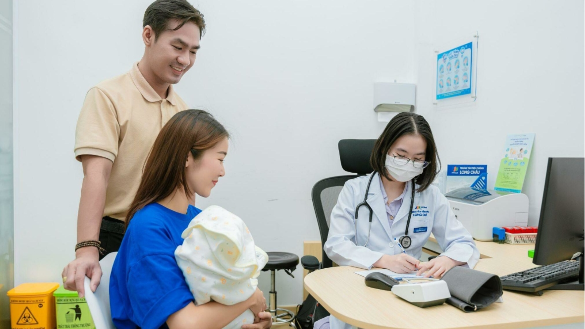 vac-xin-bach-hau-ho-ga-uon-van-tiem-may-mui (4).png