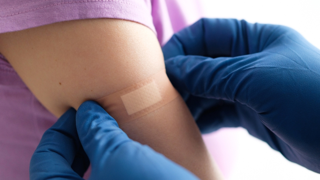 vac-xin-co-the-gay-ra-tu-ky-khong-su-that-can-biet 4.png