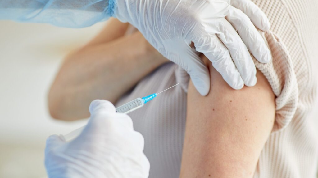 vac-xin-dong-kho-la-gi-uu-va-nhuoc-diem-cua-vac-xin-dong-kho 2.png