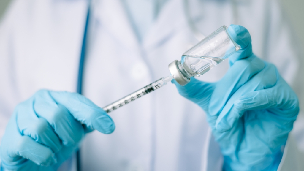 Pentaxim giúp trẻ phòng 5 bệnh nguy hiểm, trong đó có viêm phổi và viêm màng não do Hib