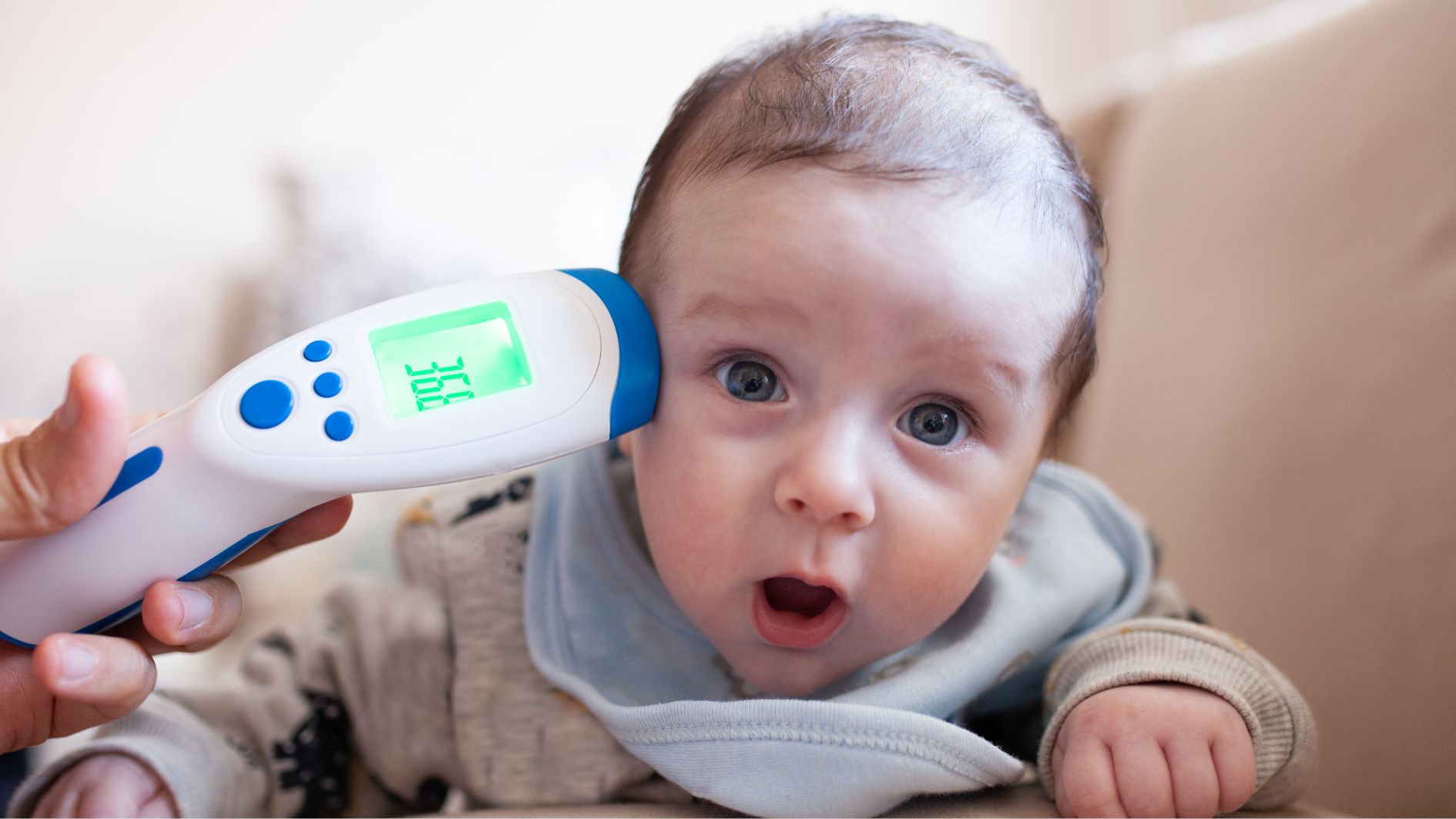 Cần theo dõi phản ứng của trẻ sau khi uống vắc xin Rota