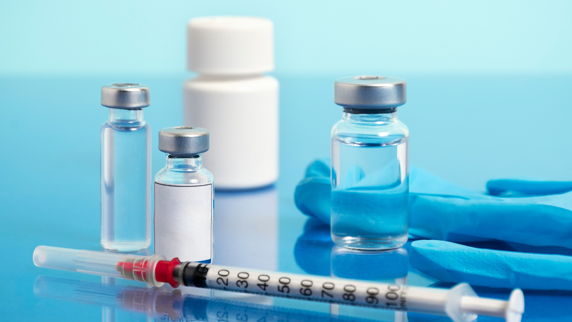 Ngành sản xuất vắc xin ngày nay chú trọng vào việc cải tiến quy trình sản xuất và tăng cường kiểm soát chất lượng