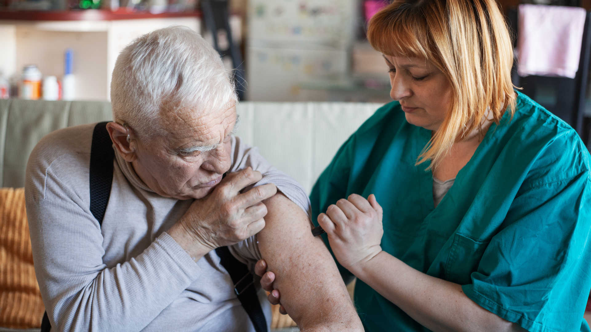 Người lớn tuổi nên cân nhắc tiêm vắc xin zona