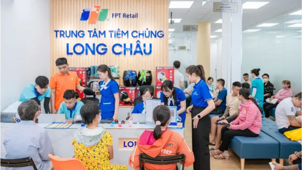Trung tâm tiêm chủng Long Châu có đầy đủ các loại vắc xin 6 trong 1 với quy trình tiêm chủng an toàn