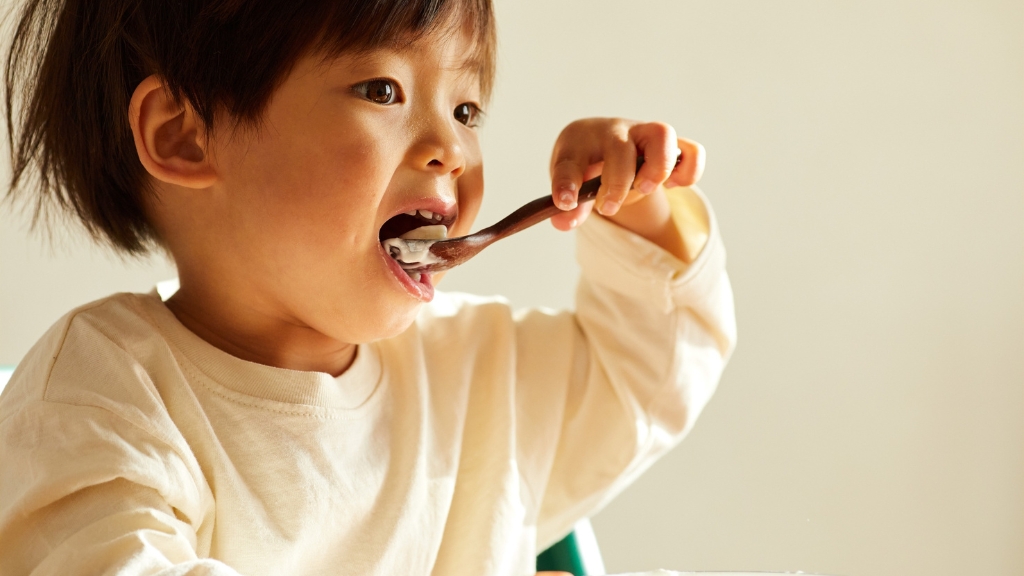 Váng sữa là gì? Lợi ích, cách dùng và những lưu ý quan trọng cho trẻ nhỏ 5