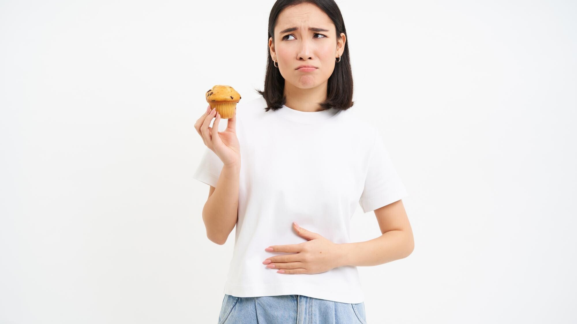 Bạn cần lưu ý không dùng thức ăn đã đổi màu, đổi mùi