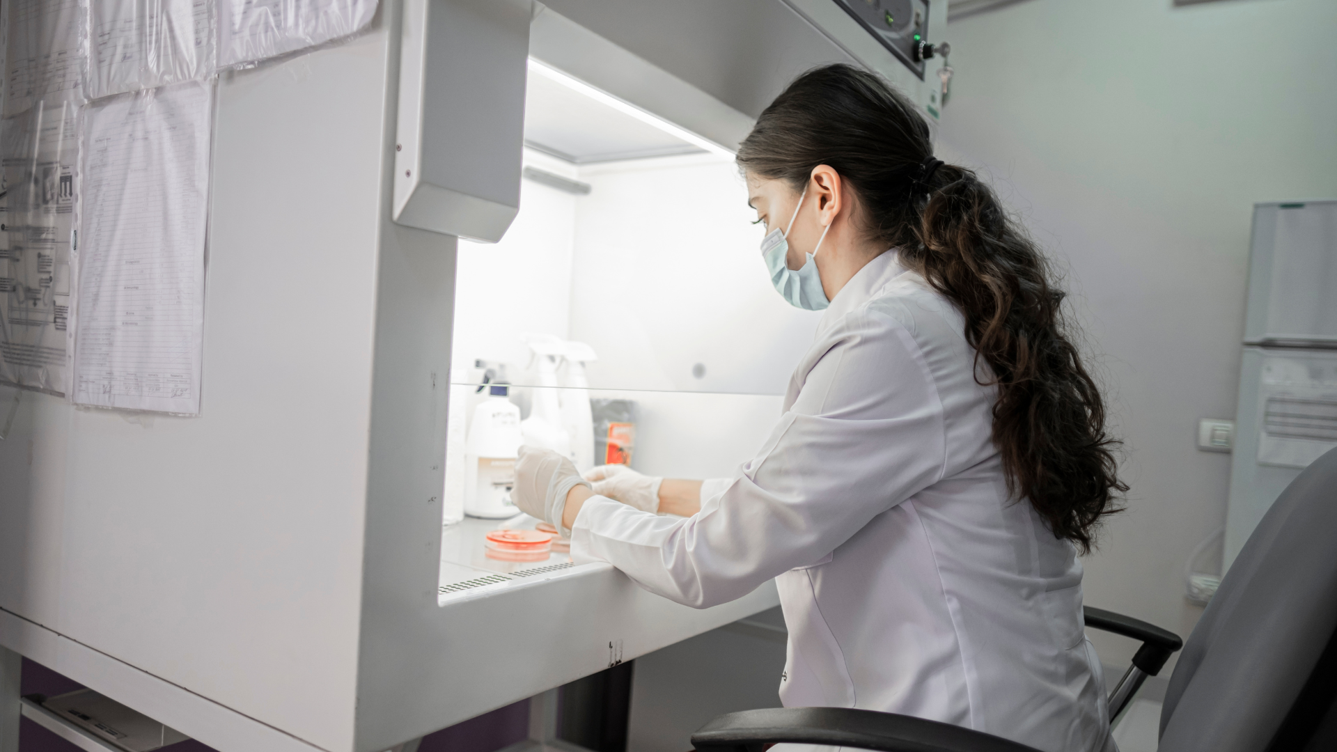 Xét nghiệm vi nấm soi tươi là phương pháp giúp phát hiện các loại nấm gây bệnh