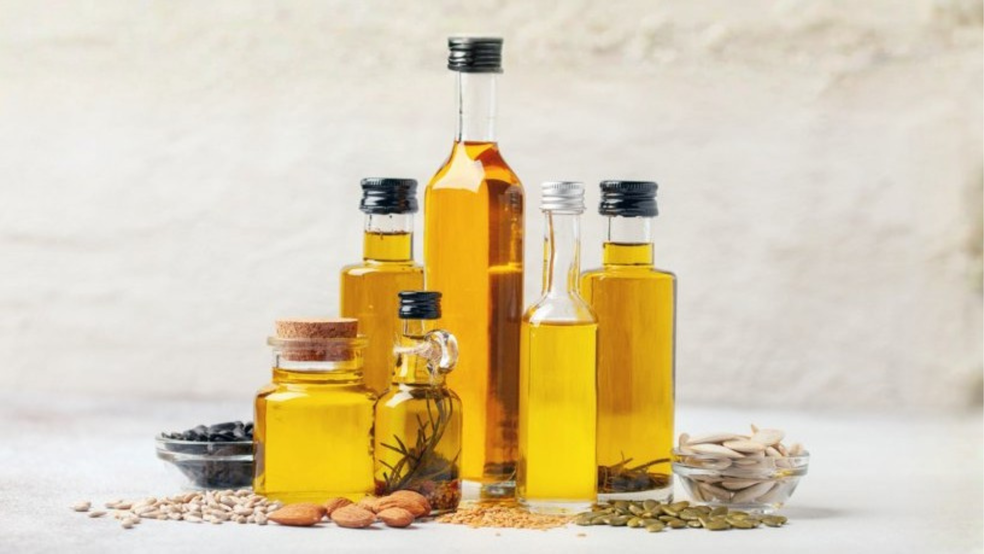 Dầu ăn dặm là nhóm thực phẩm bổ sung chất béo cho trẻ trong giai đoạn ăn dặm