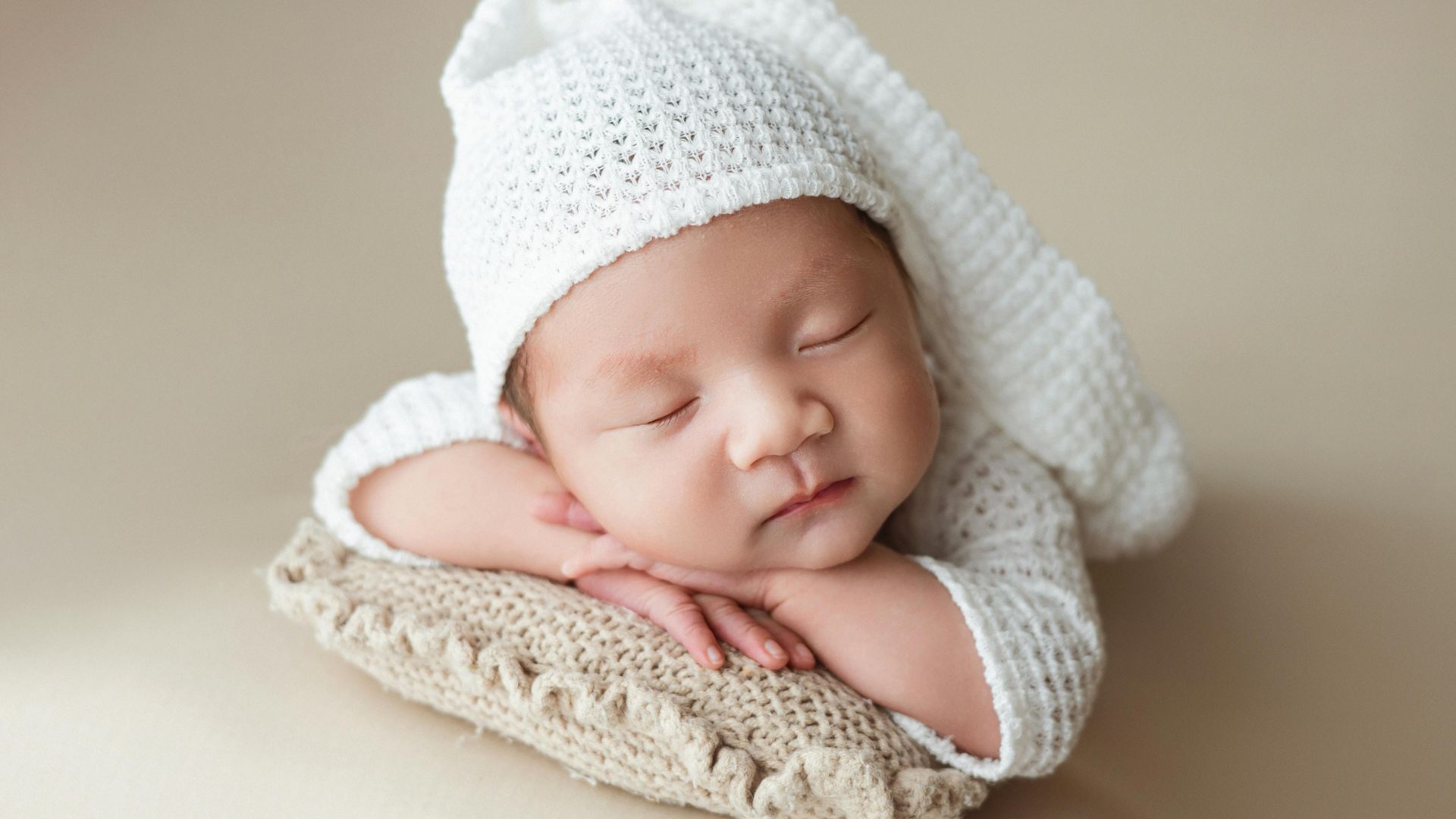 vi-sao-tre-4-thang-tuoi-ngu-hay-lac-dau-va-co-dang-lo-ngai-khong - 4.jpg