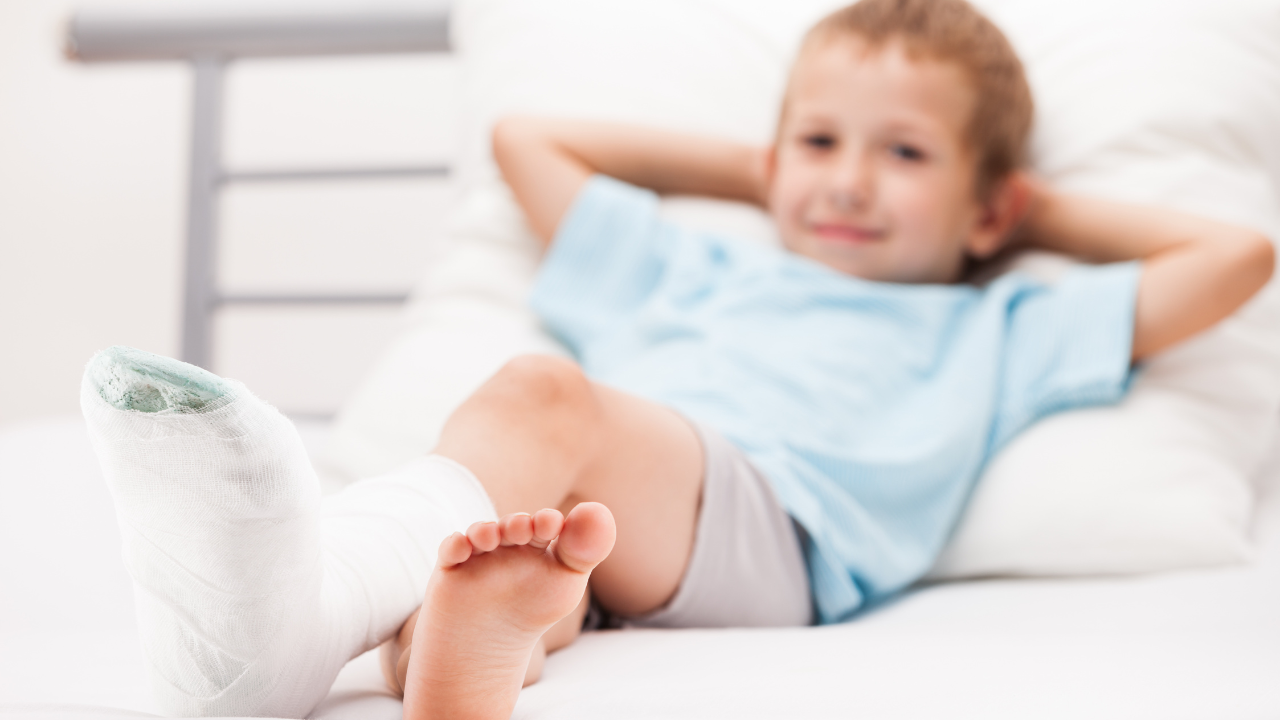 Hạn chế vận động để giúp xương có thời gian phục hồi