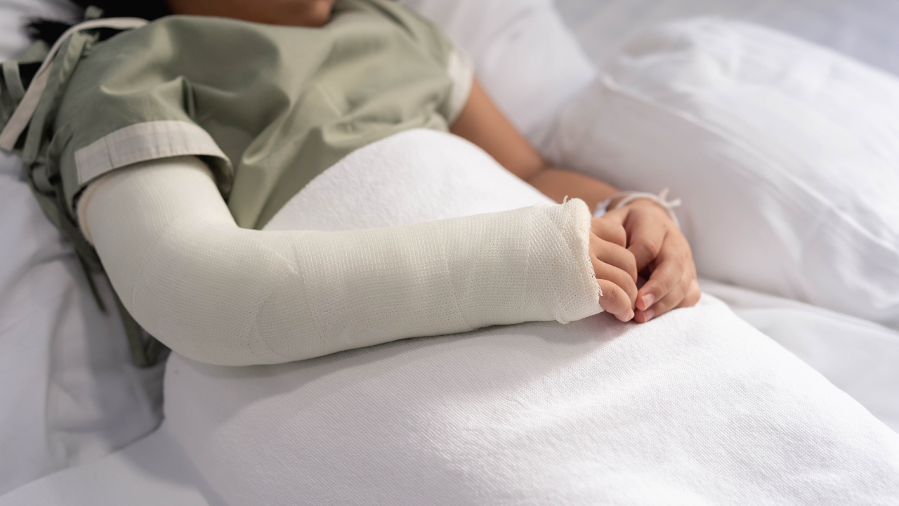 Vì sao xương trẻ nhỏ khi gãy thì mau liền hơn?