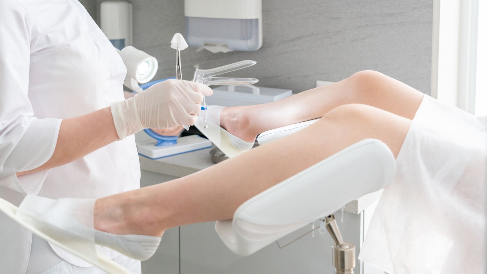 Tốt nhất nên kiểm tra sức khỏe sinh sản mỗi 6 tháng để kịp thời phát hiện và xử lý các vấn đề bất thường