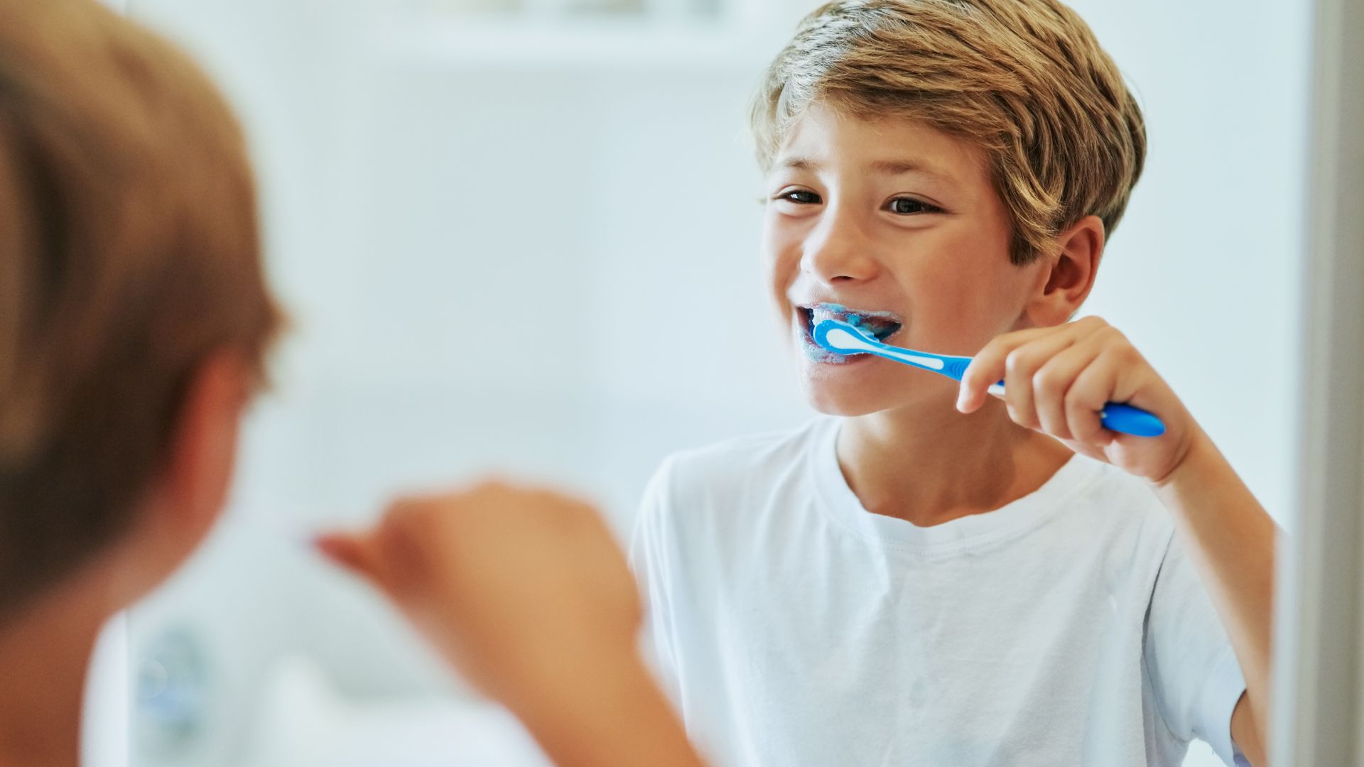 Giữ gìn vệ sinh răng miệng là một biện pháp phòng ngừa viêm amidan hốc mủ