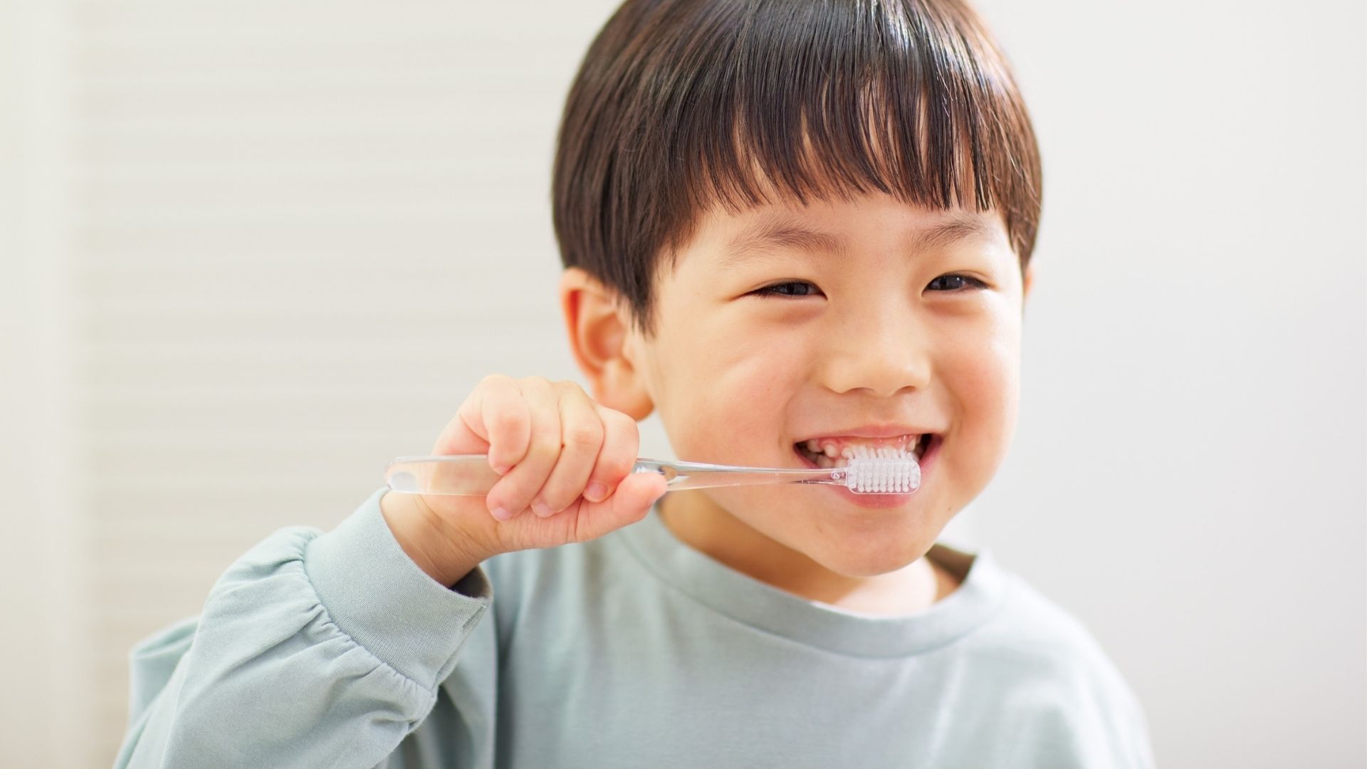 Đánh răng đúng cách giúp khoang miệng luôn sạch sẽ