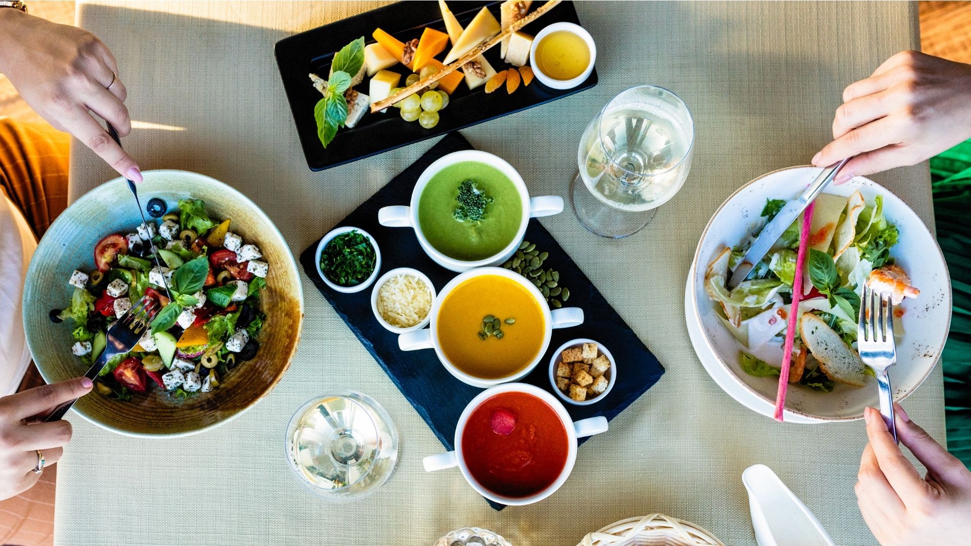 Chế độ ăn uống cân bằng giúp nâng cao sức khỏe tổng thể