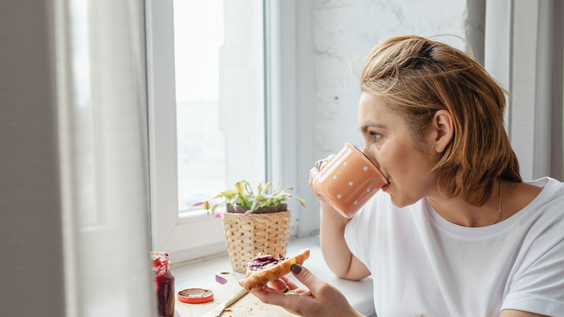 Ăn uống không đảm bảo vệ sinh gây lây lan vi khuẩn HP