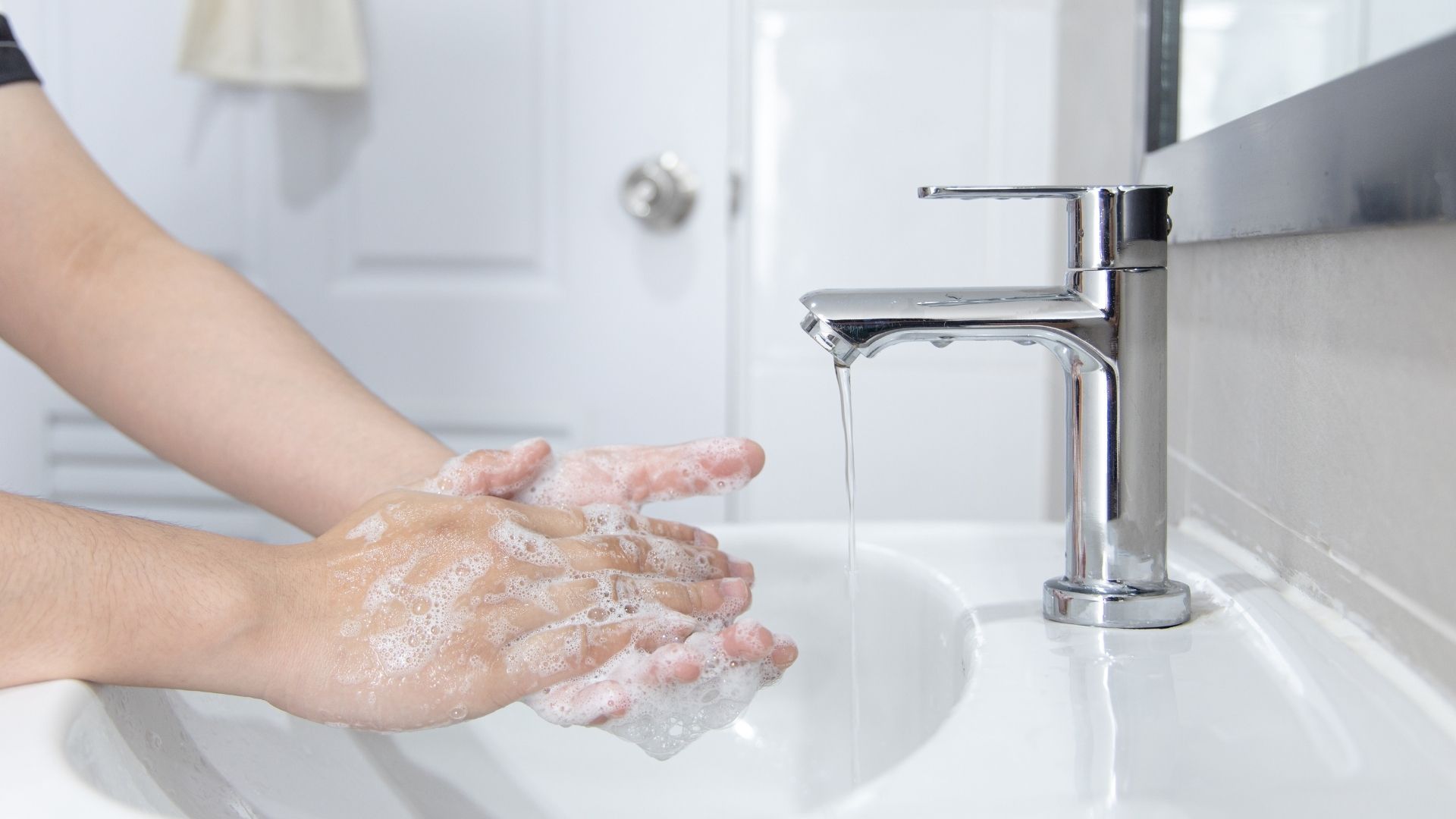 Vệ sinh cá nhân sai cách có thể gây viêm dạ dày ruột cấp