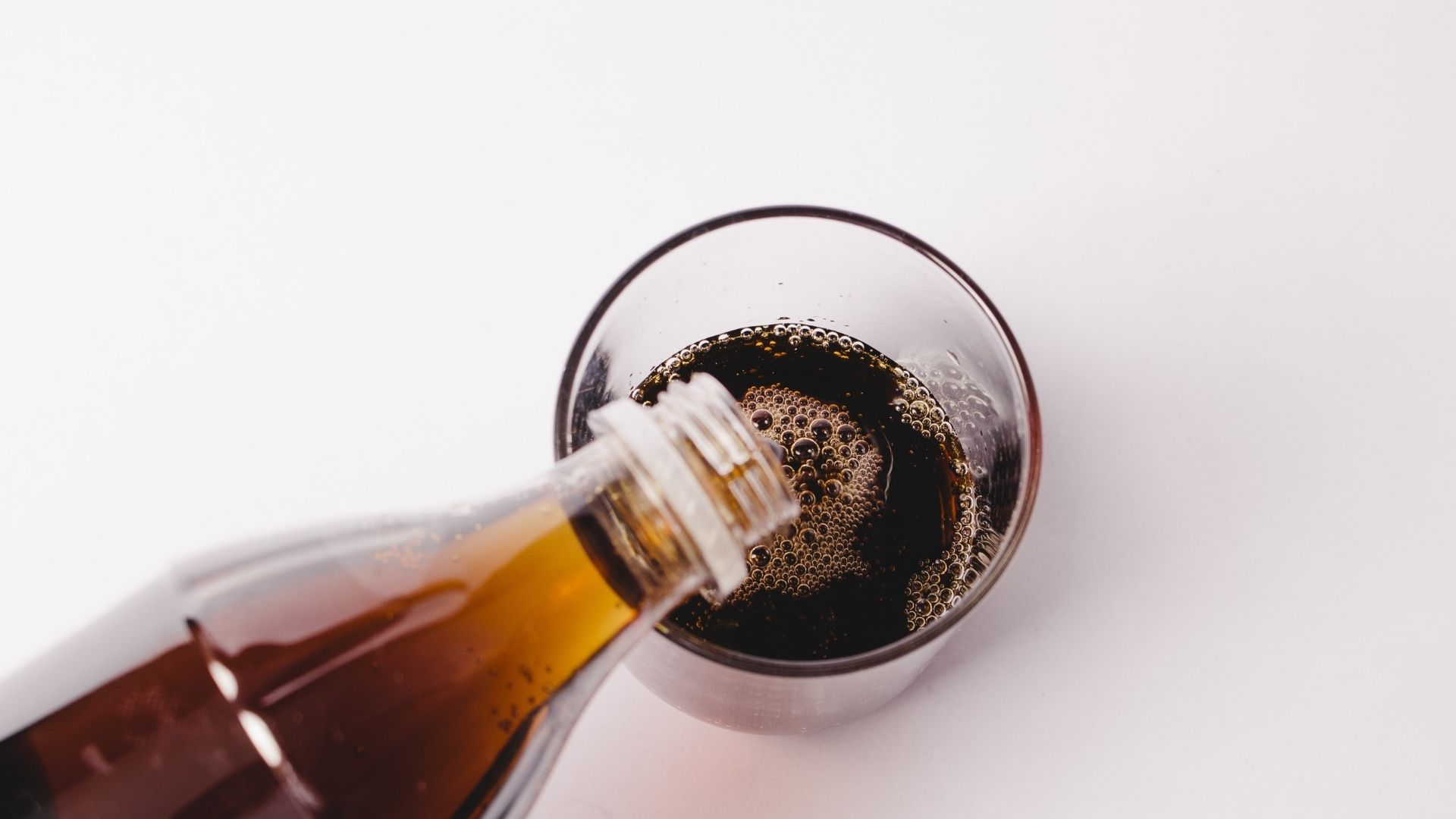 Lạm dụng rượu bia làm tăng nguy cơ loét dạ dày tá tràng